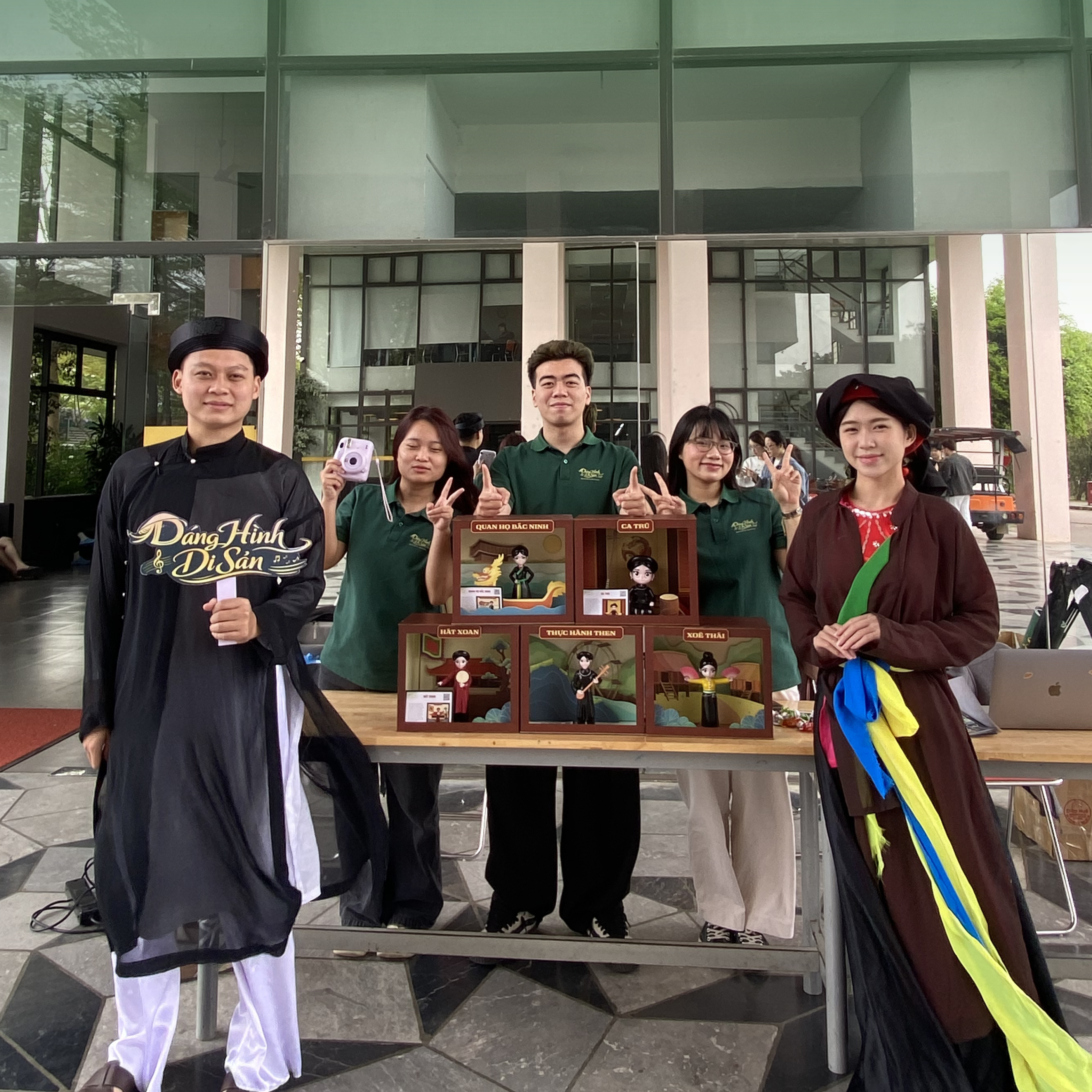 Dáng Hình Di Sản